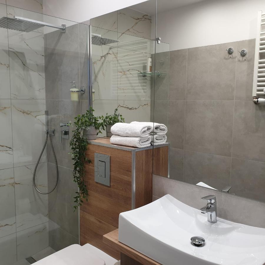 Апартаменты Q Apart Coral - Studio, Manufaktura, Parking Gratis, Tv Max, Fv, Gwarancja Zadowolenia Лодзь Экстерьер фото